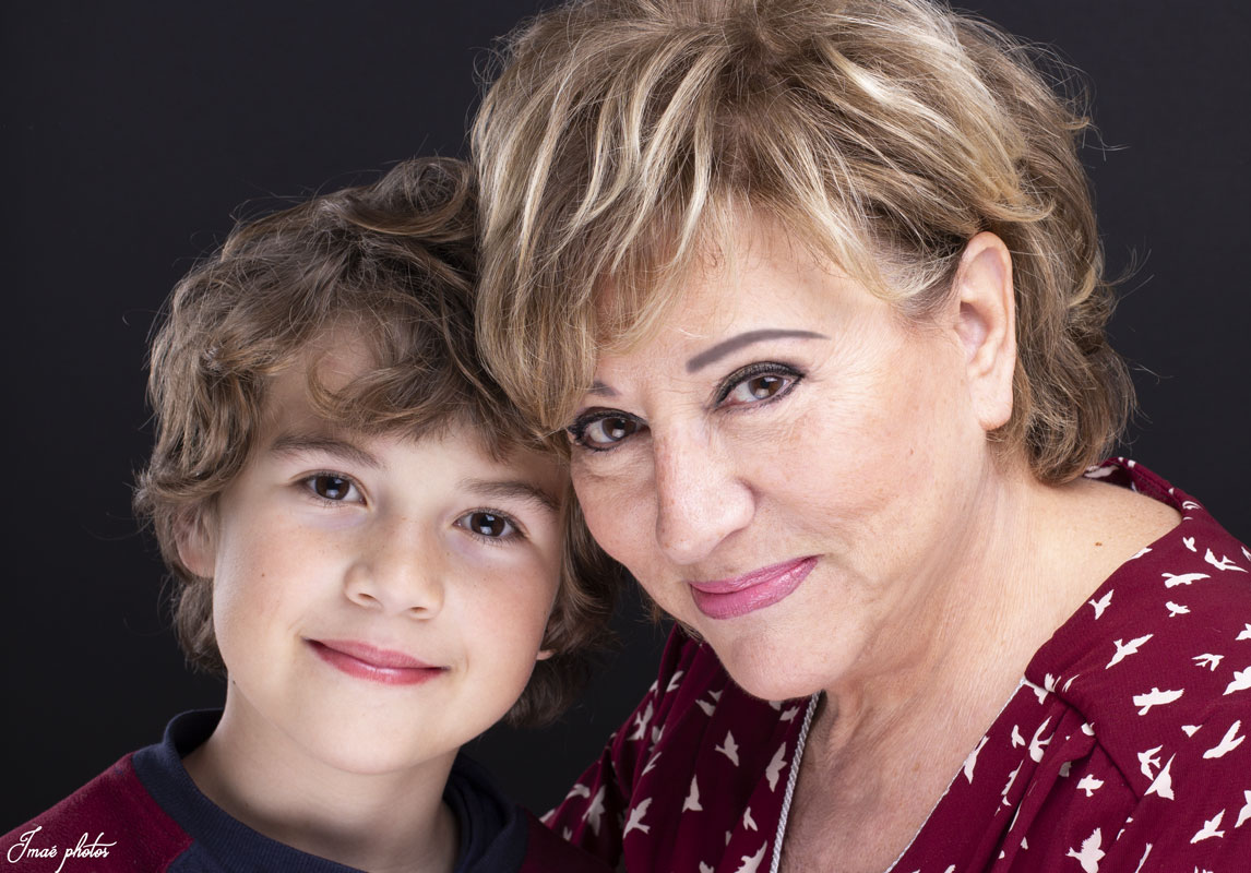 Shooting famille générationnel en studio à La Seyne sur Mer