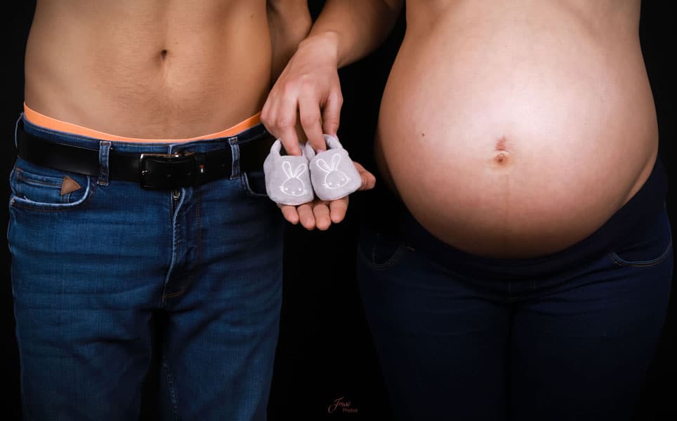 Photo couple grossesse en studio